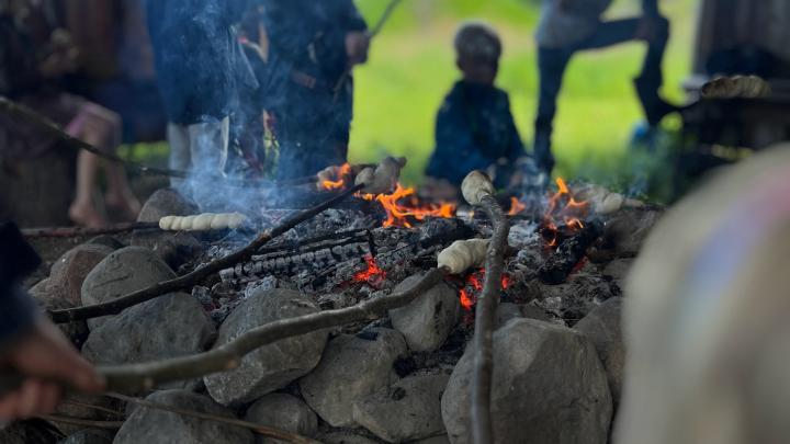 Snobrød i bålhytten
